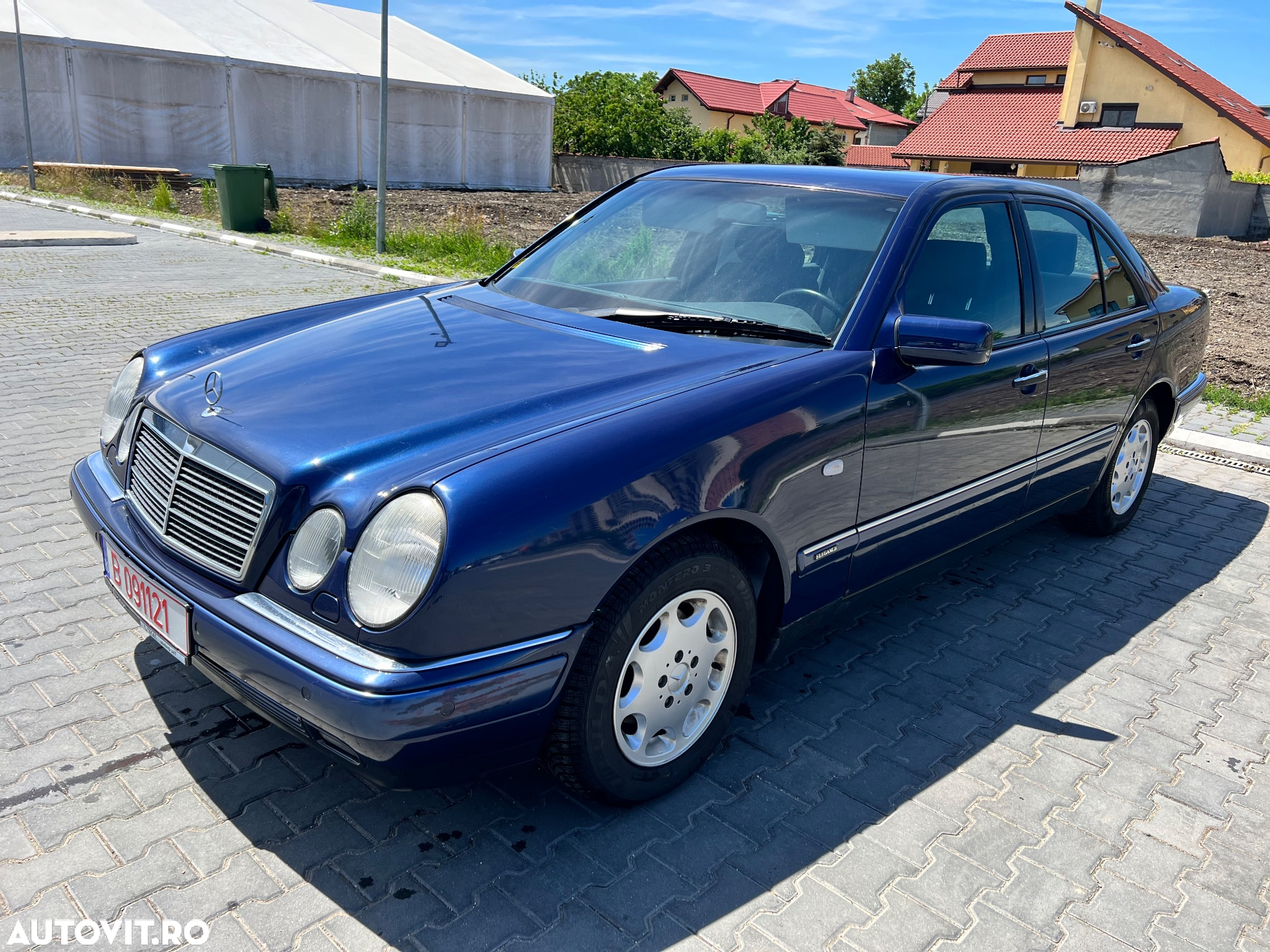 Mercedes-Benz E - 10