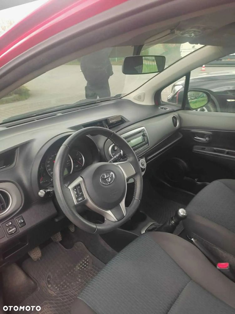 Toyota Yaris - 4