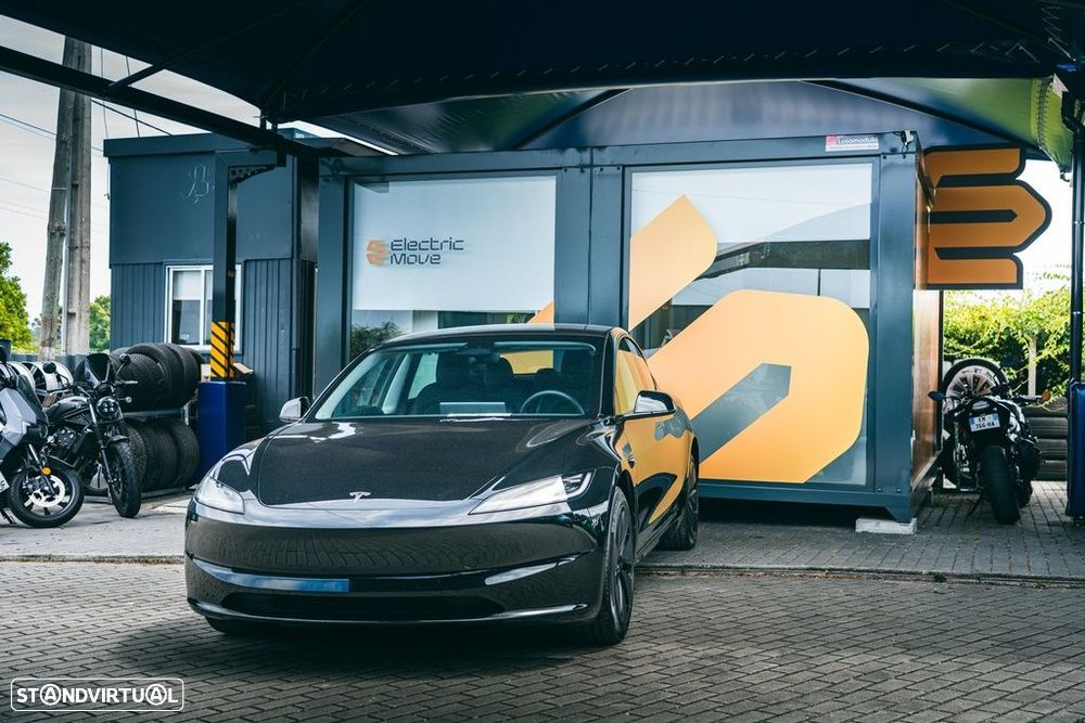 Tesla Model 3 - 2
