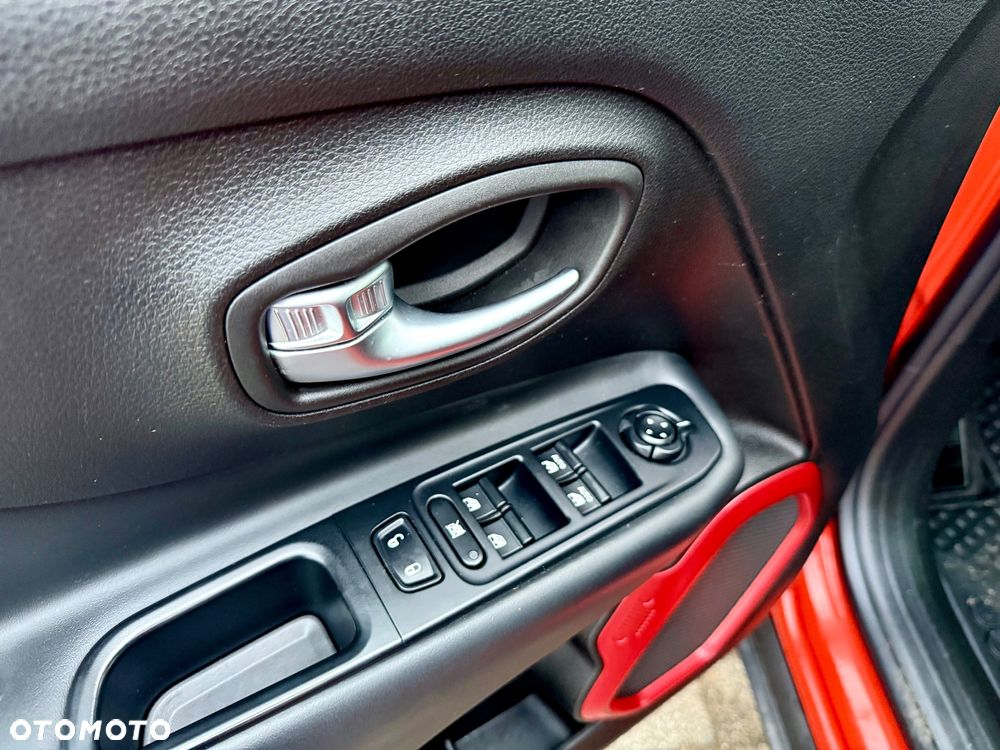 Jeep Renegade - 25