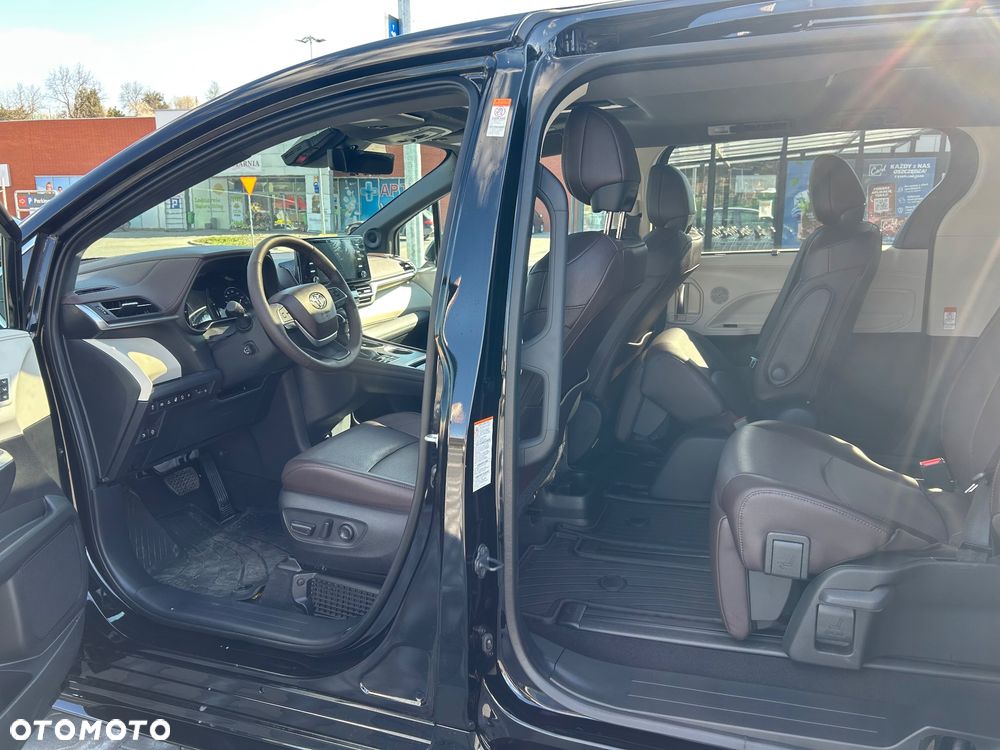 Toyota Sienna - 29