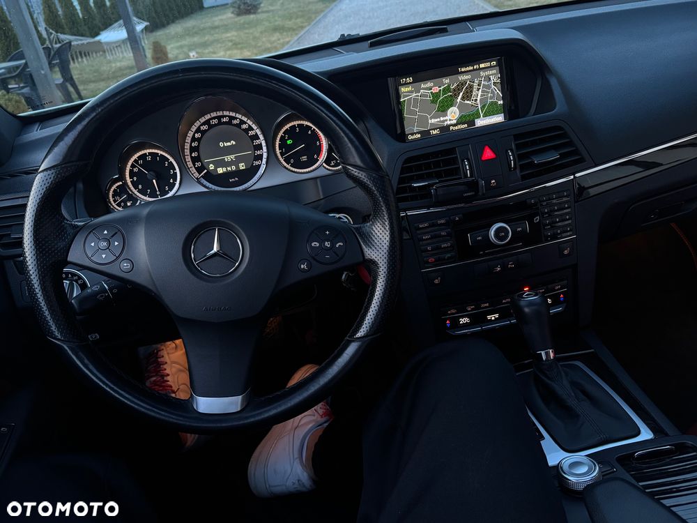 Mercedes-Benz Klasa E 350 CDI BlueEff - 9
