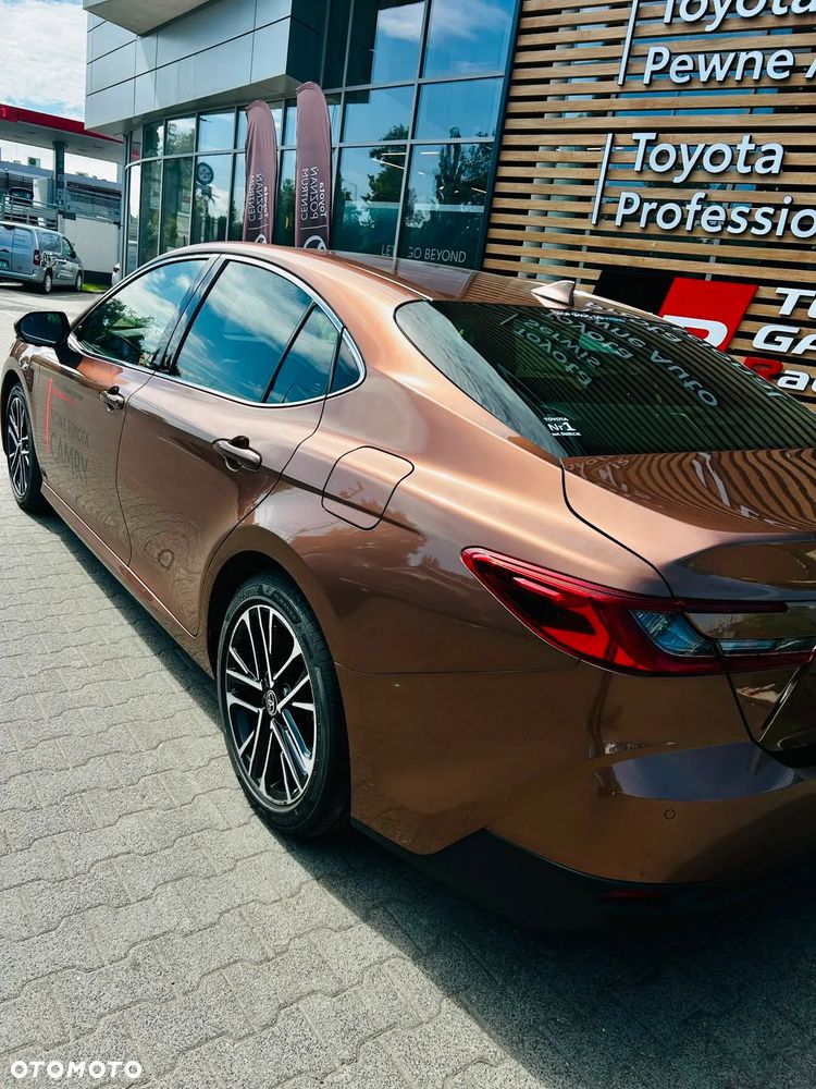 Toyota Camry 2.5 Hybrid Executive CVT - 12