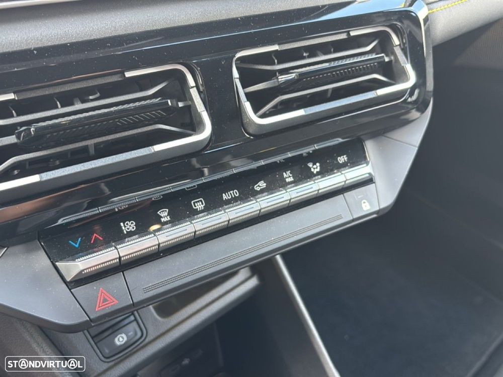 Renault 4 E-Tech 52 kWh Iconic Autonomia Conforto - 18