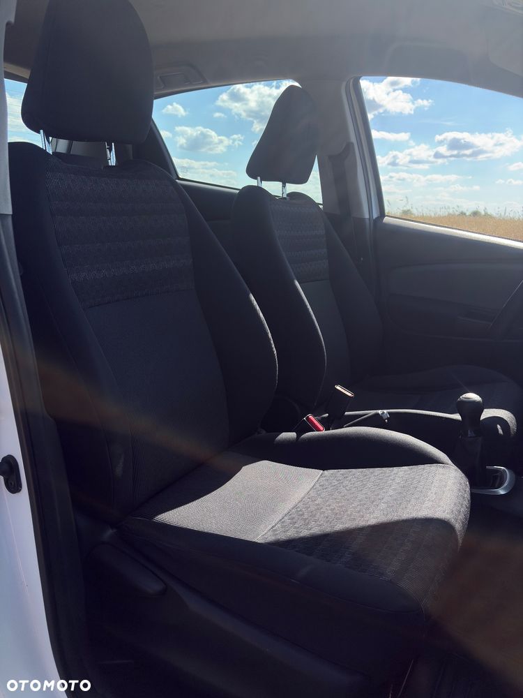 Toyota Yaris - 22