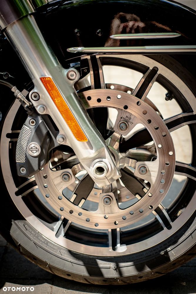 Harley-Davidson Touring Road King - 16