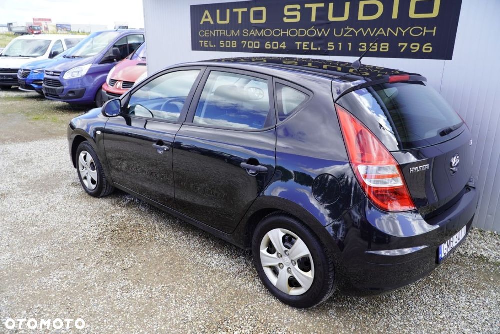 Hyundai i30 1.4 Blue Comfort - 24