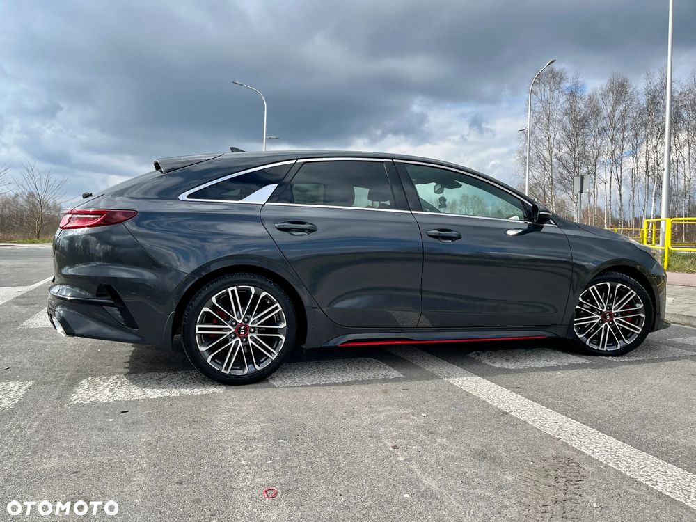 Kia ProCeed - 5