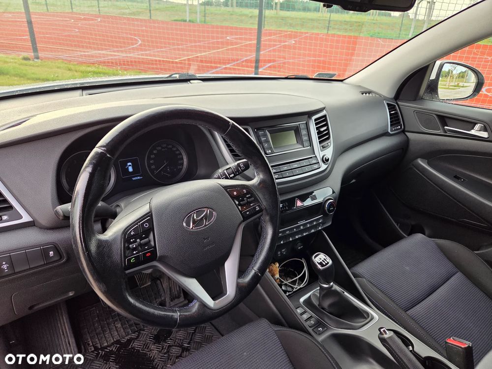 Hyundai Tucson 1.6 GDI BlueDrive GO 2WD - 10