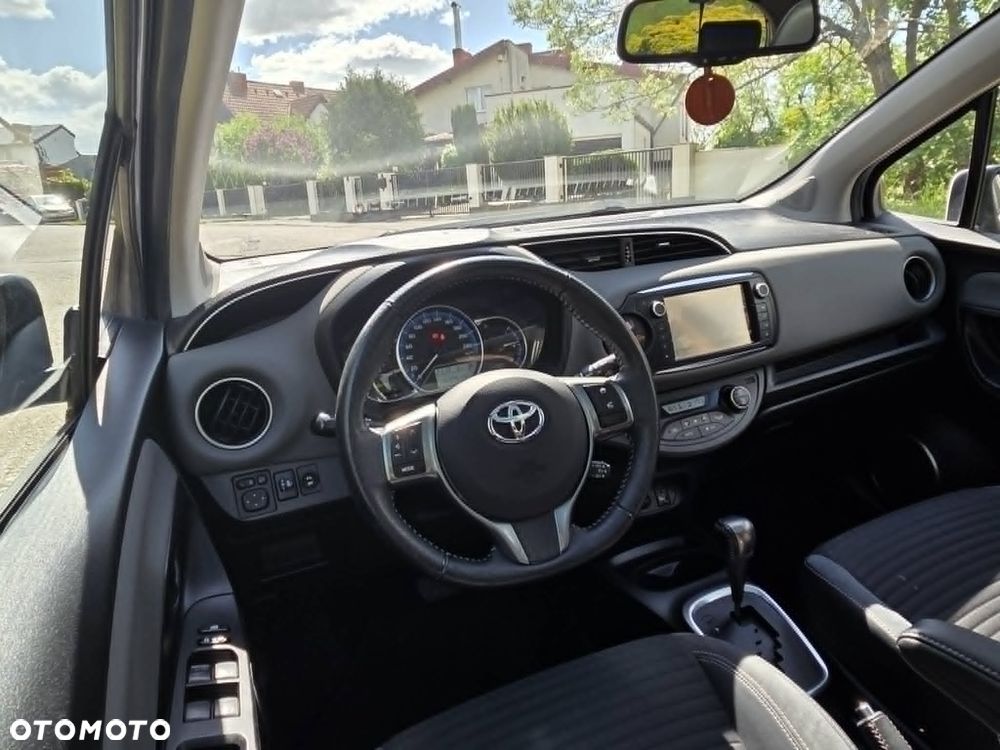 Toyota Yaris 1.5 VVT-i GR Sport - 9