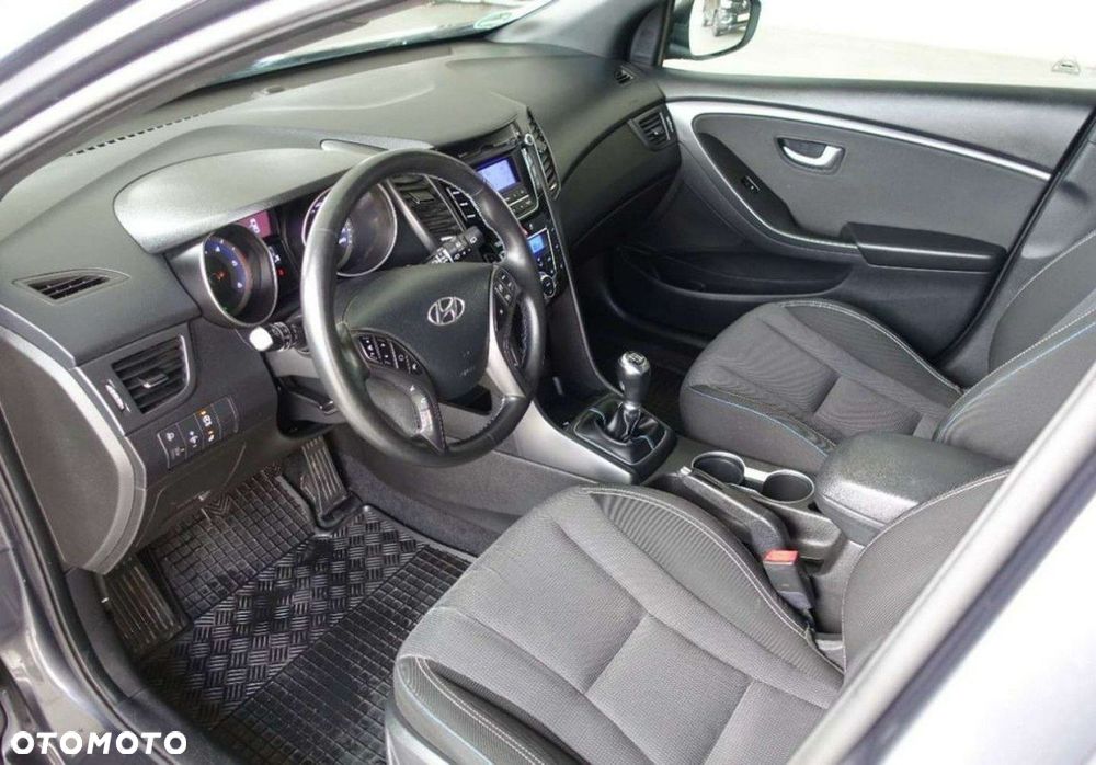 Hyundai i30 1.6 CRDi BlueDrive Go - 12