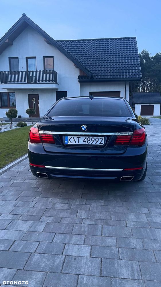 BMW Seria 7 740d xDrive - 2
