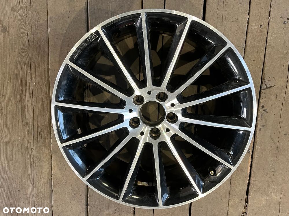 Felga Mercedes W257 CLC A2574011900 8J x 20 ET33 - 1