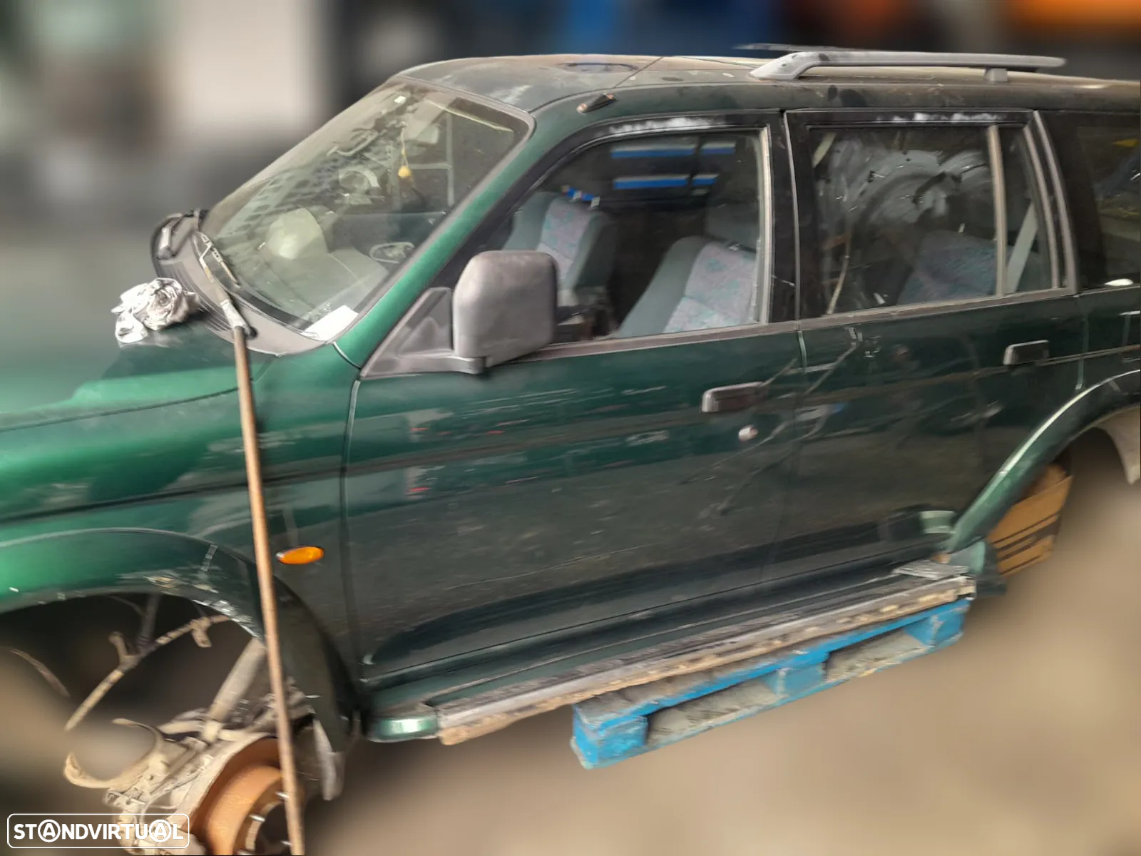 Mitsubishi Pajero Sportwagon 2 5 Td de 2001 para peças - 4