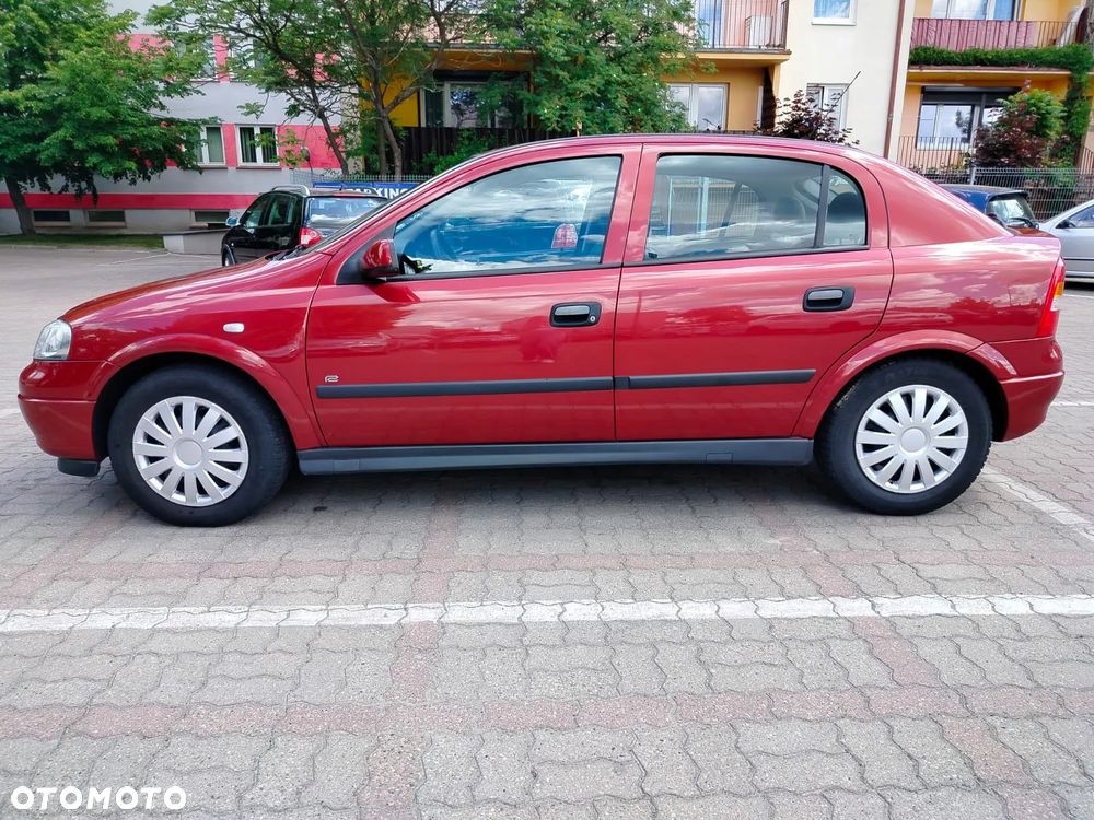 Opel Astra 1.4 - 8