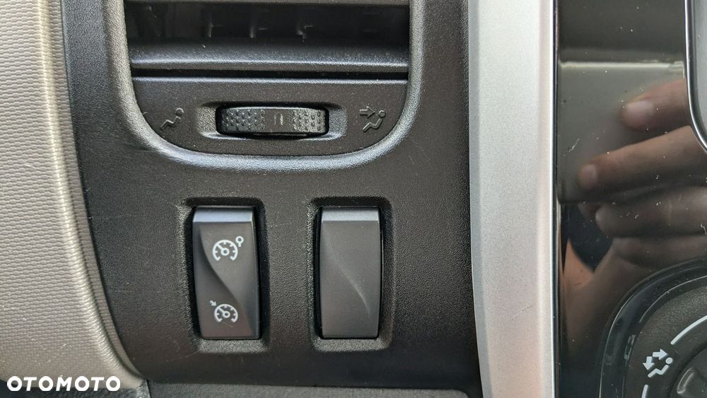 Renault Trafic - 32