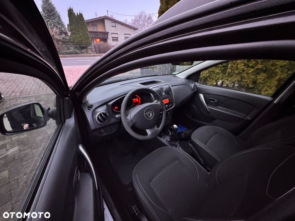 Dacia Logan 1.2 16V 75 Laureate - 28