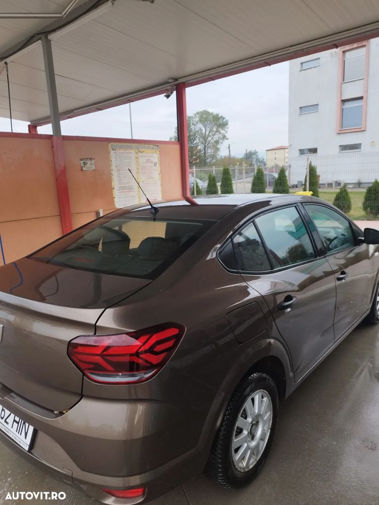 Dacia Logan TCe 90 Essential - 7