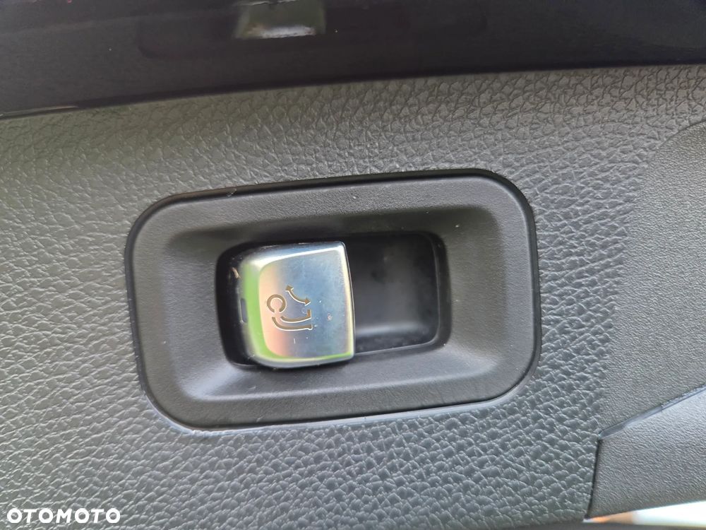 Mercedes-Benz Klasa E 220 d T 9G-TRONIC AMG Line - 34