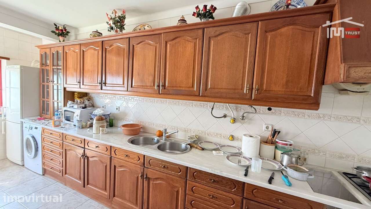 Apartamento T3 2ºandar, Arrecadação, Varandas, Suite, Boas Áreas - ...