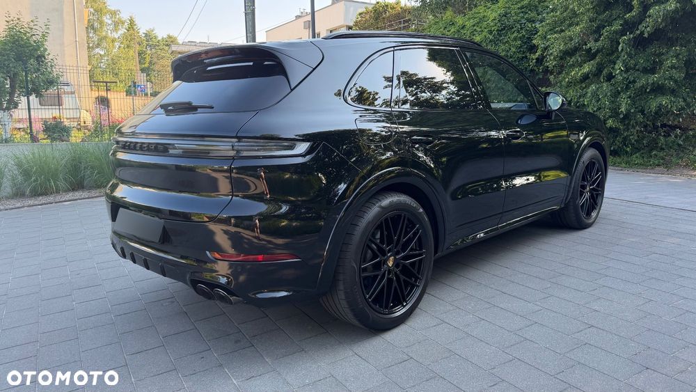 Porsche Cayenne - 4
