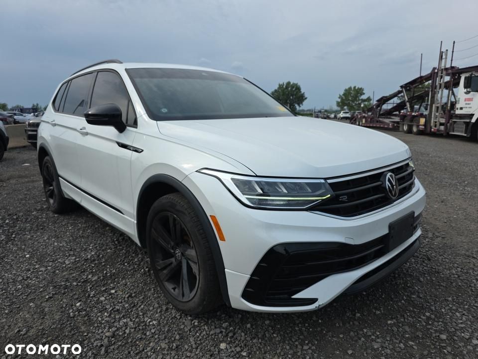 Volkswagen Tiguan - 1