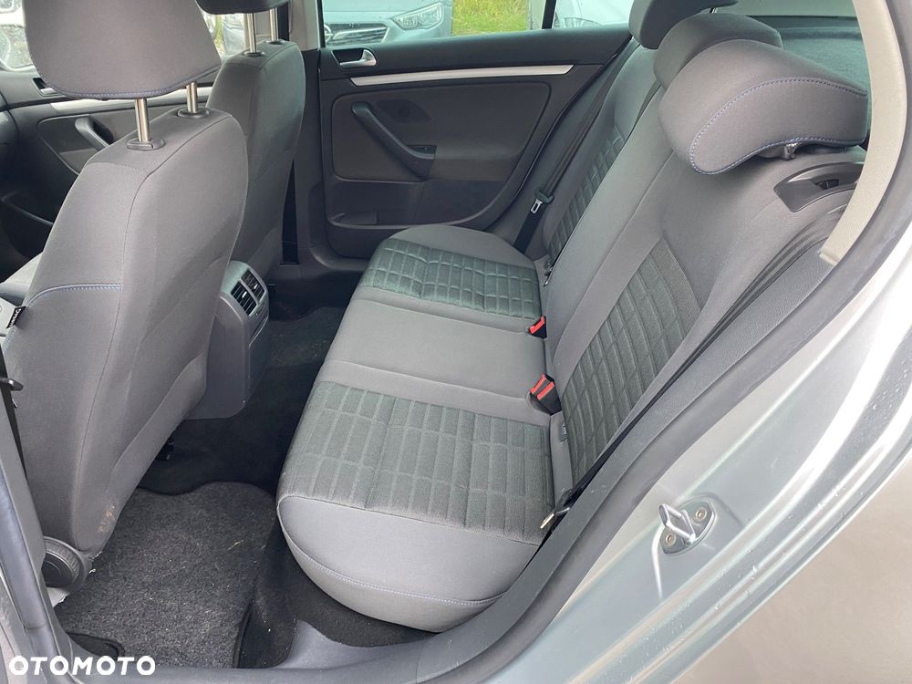 Volkswagen Golf 1.6 United - 27