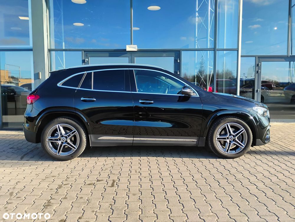 Mercedes-Benz GLA 200 AMG Line - 4