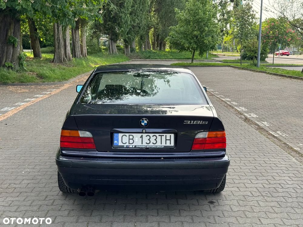 BMW Seria 3 318is - 6