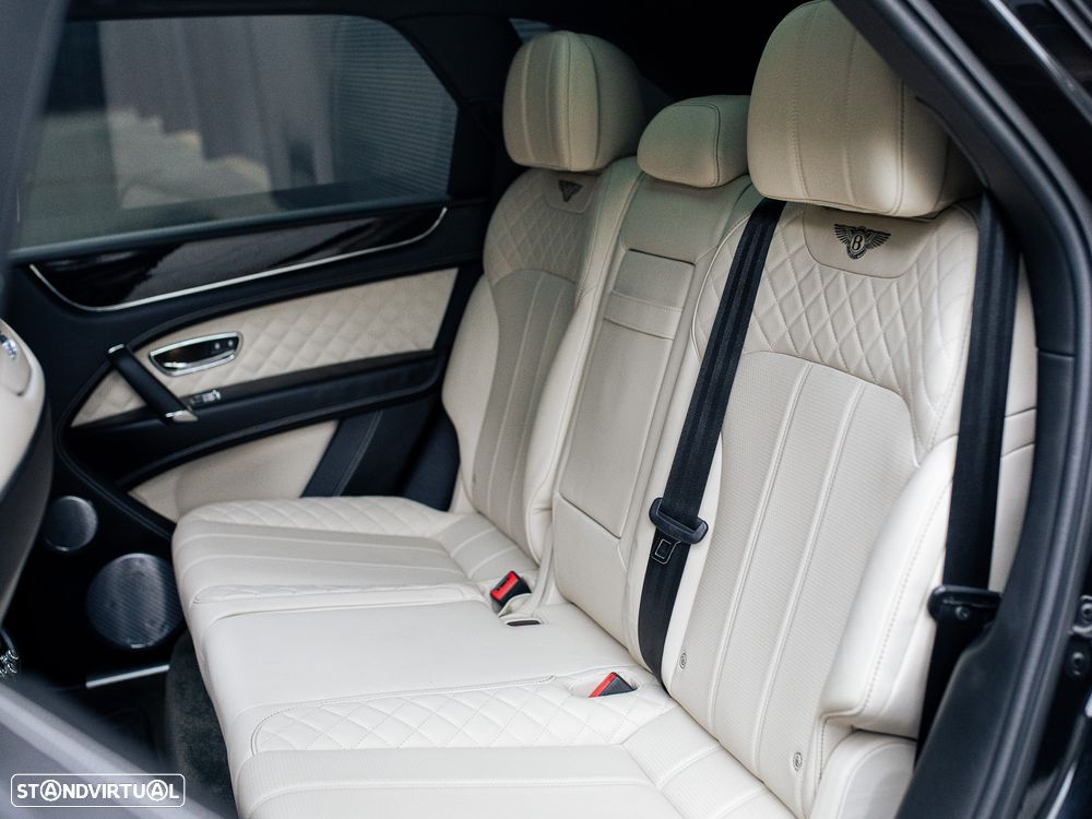 Bentley Bentayga W12 Mulliner - 21