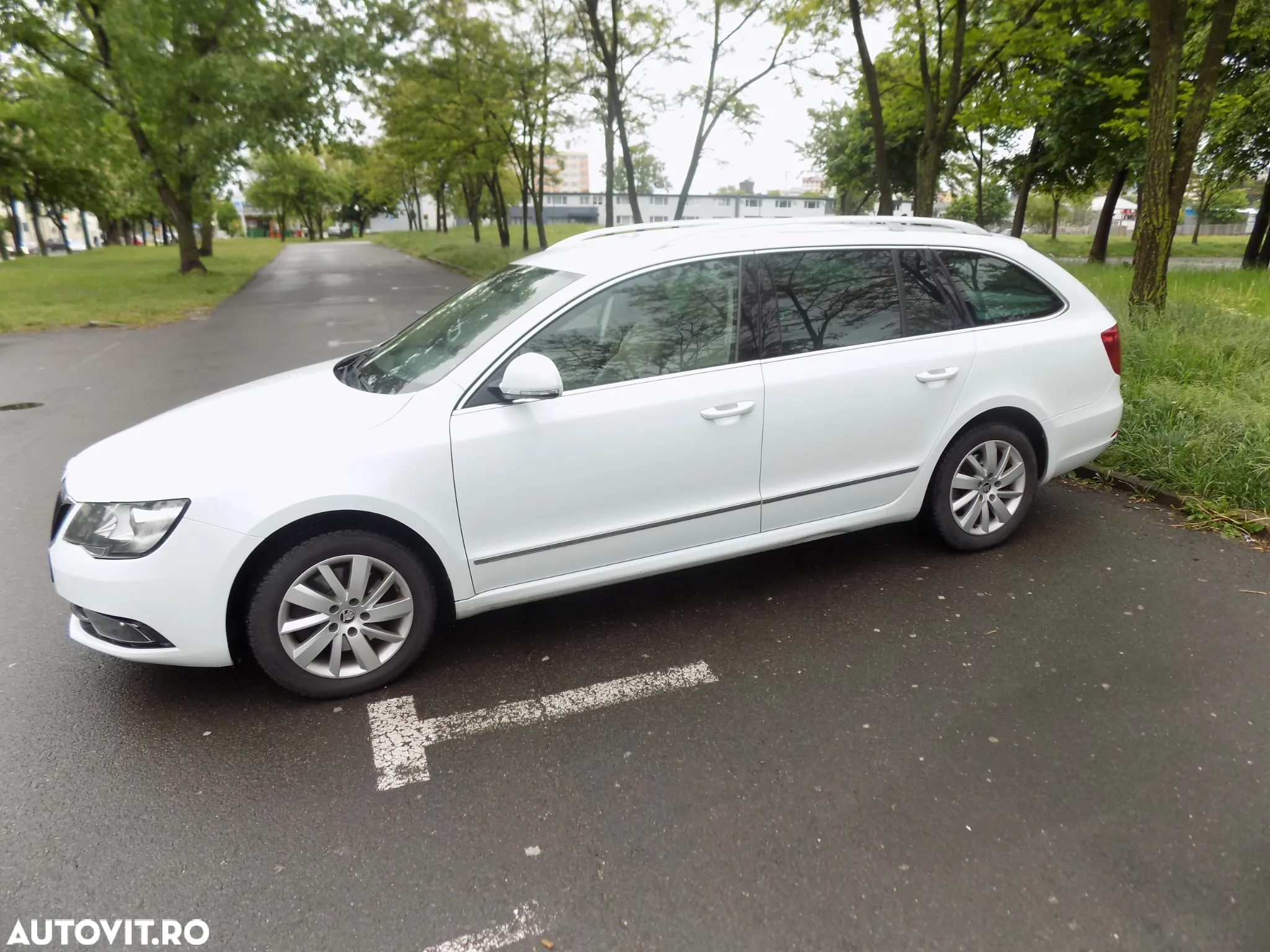 Skoda Superb Combi 2.0 TDI Elegance - 5