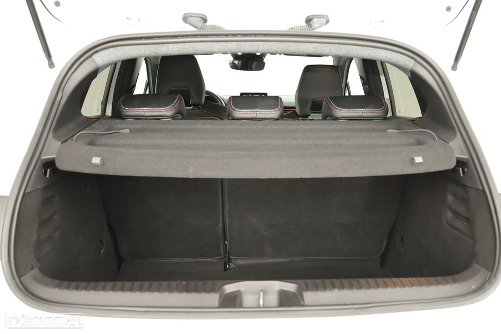 Renault Clio 1.0 TCe RS Line - 24