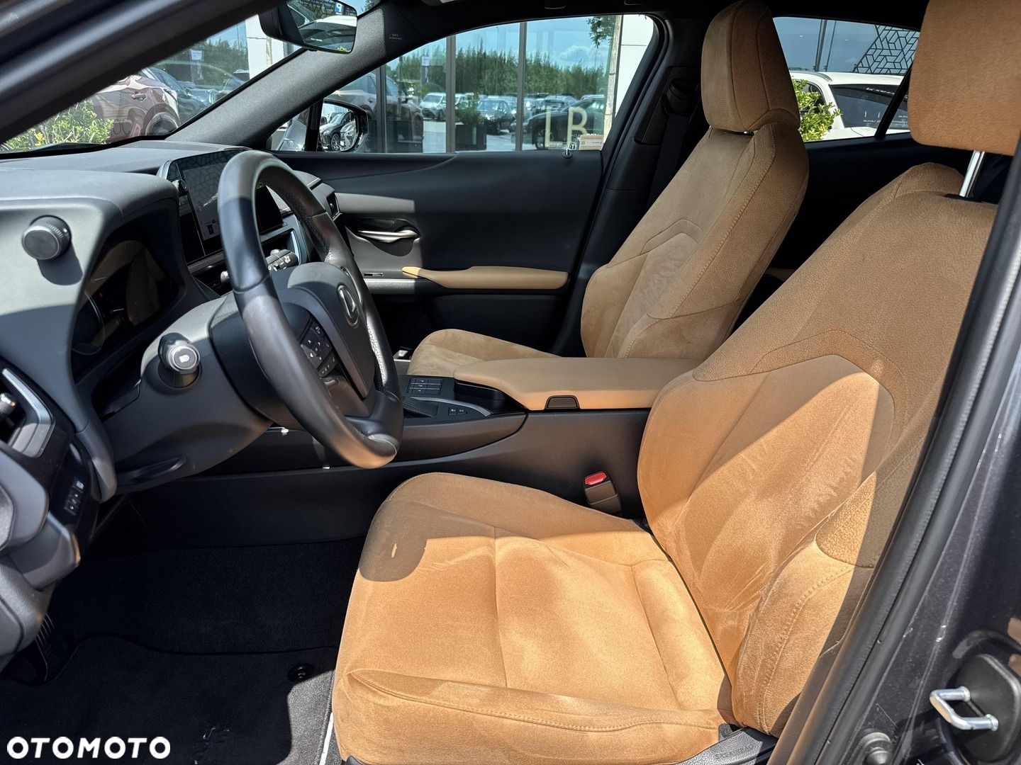 Lexus UX - 27