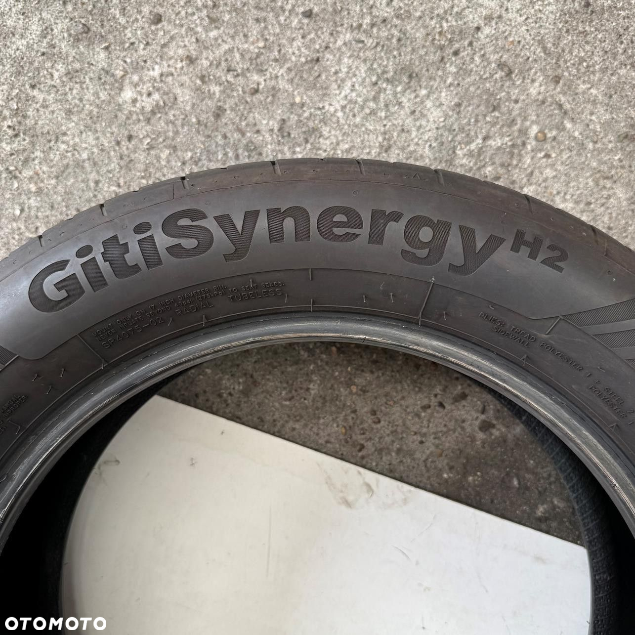 OPONY 215/55/17 4szt GITI 5,5mm (F5726) - 5
