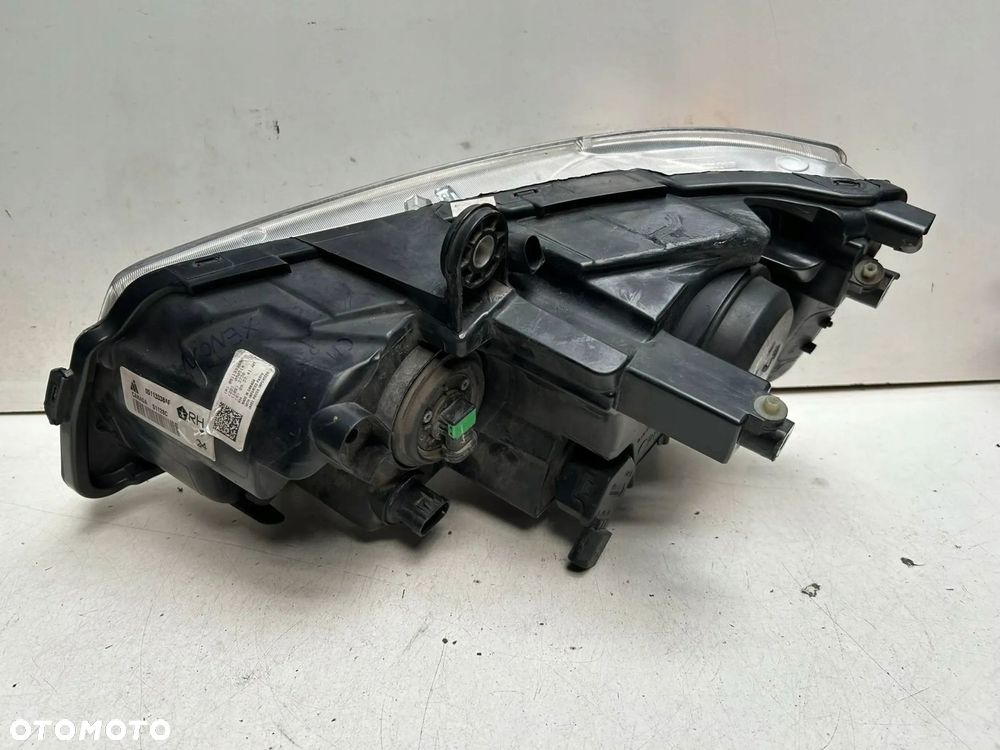 Reflektor prawy Chrysler Grand Voyager V 2013 - 4