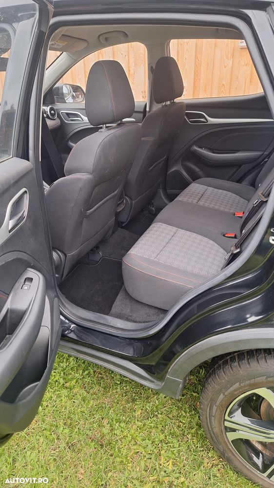 MG ZS - 7