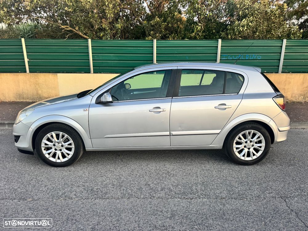 Opel Astra 1.7 CDTI Cosmo ecoFLEX - 2