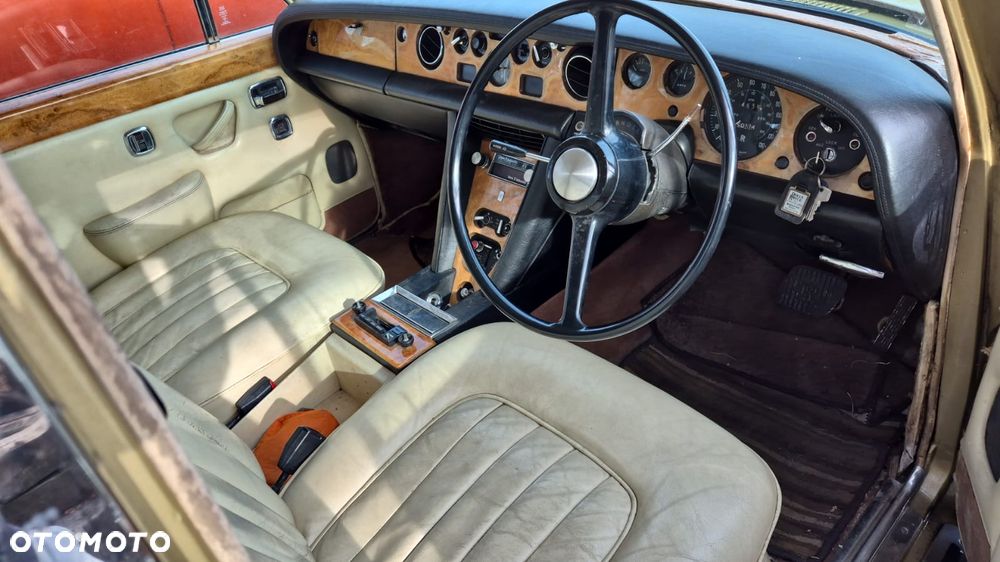 Rolls-Royce Silver Shadow - 12