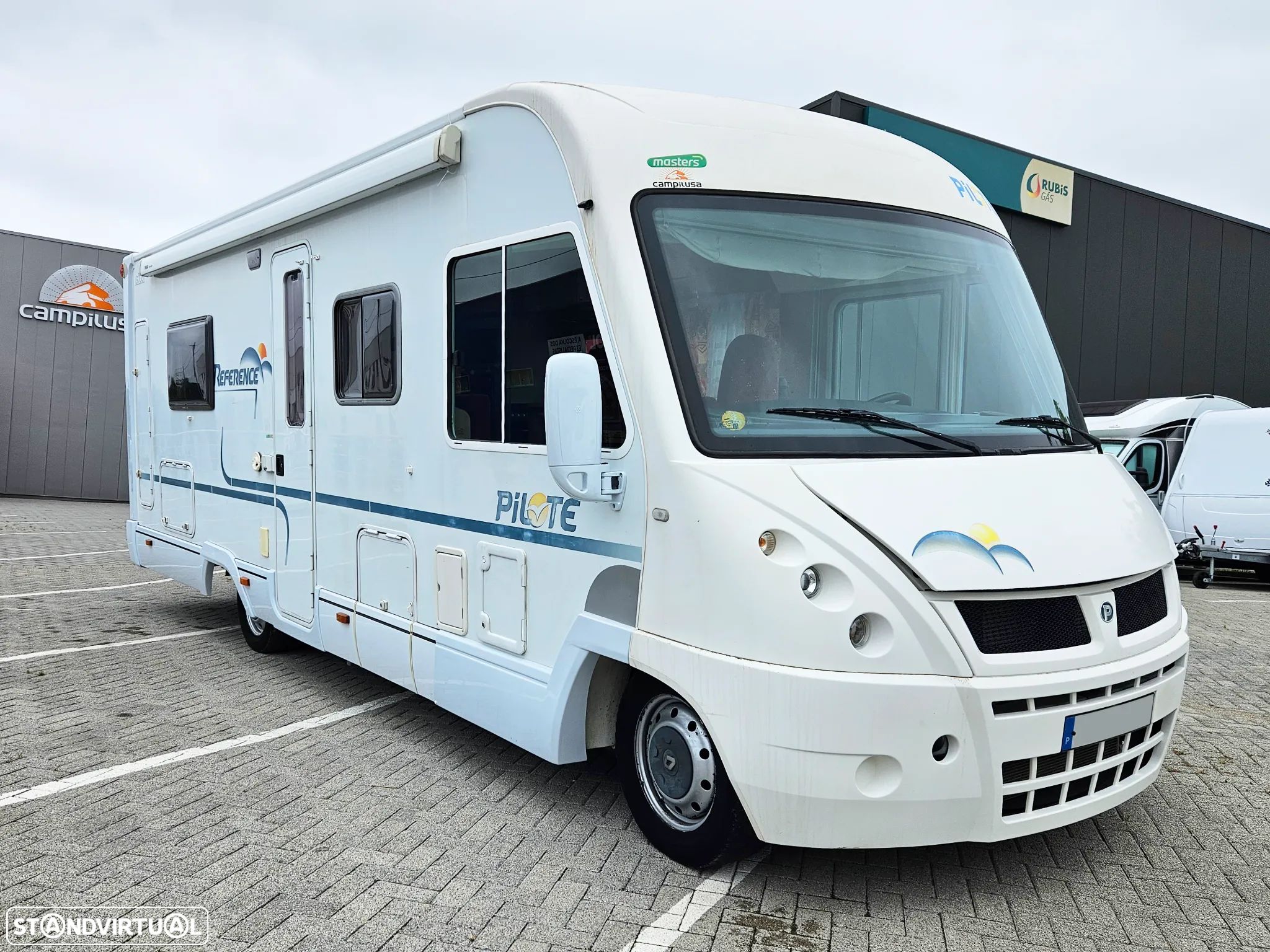 Pilote Reference 735 - 1