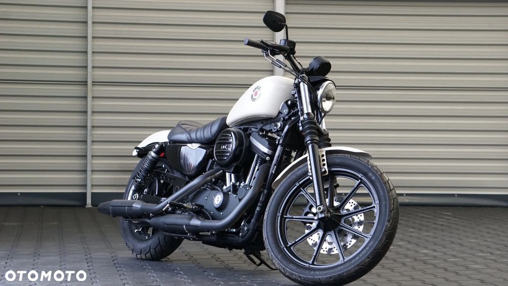 Harley-Davidson Sportster Iron 883 - 6