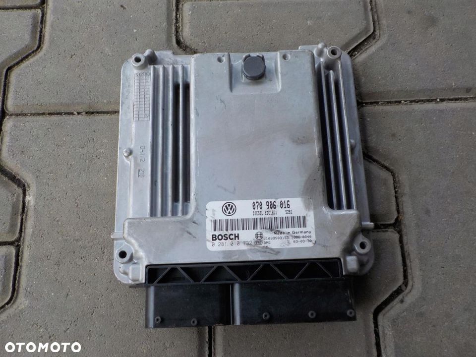 VW T5 2.5 TDI KOMPUTER STEROWNIK 070906016 - 1