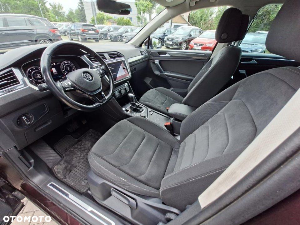 Volkswagen Tiguan - 12