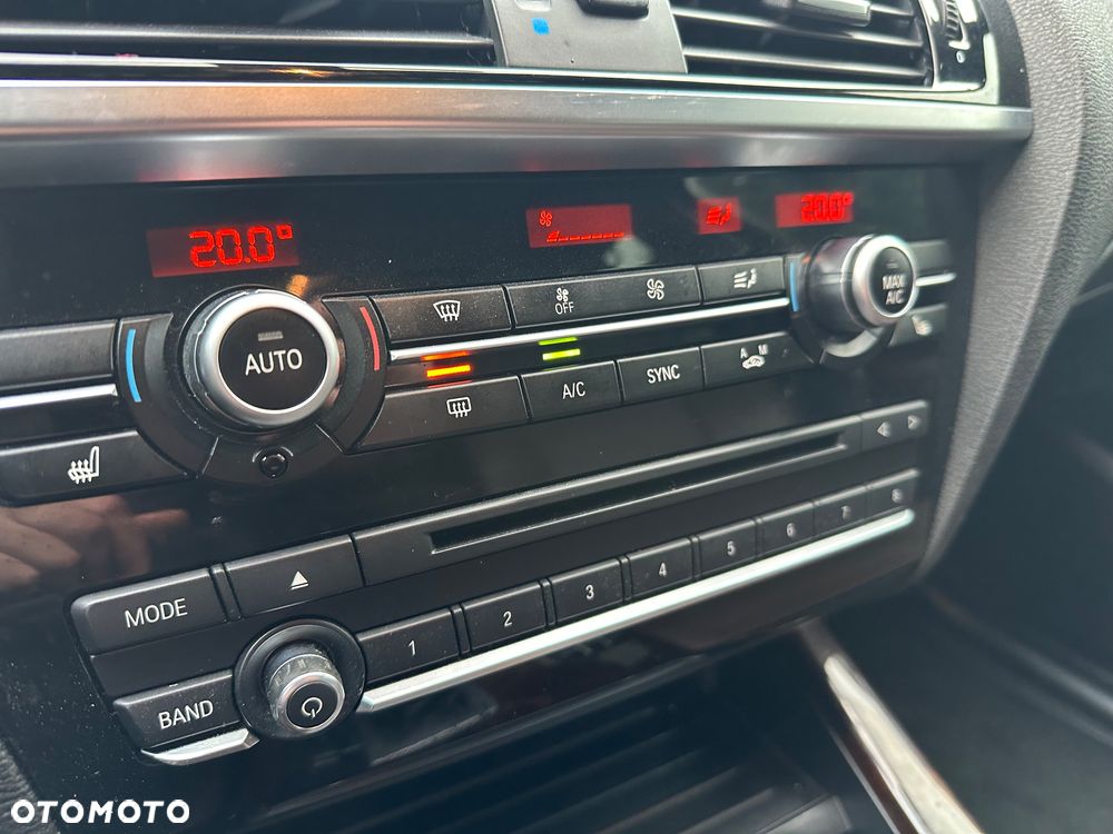 BMW X4 xDrive28i xLine - 14