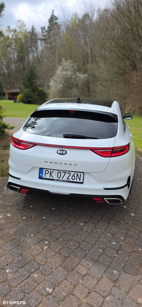 Kia ProCeed - 13