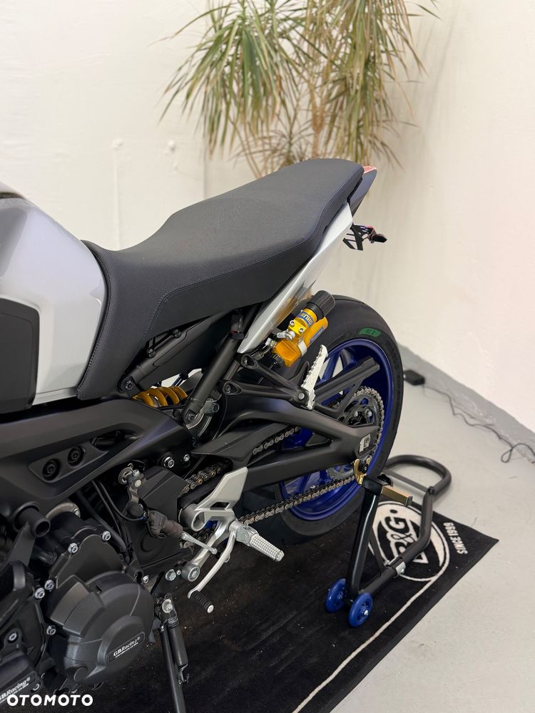 Yamaha MT - 8