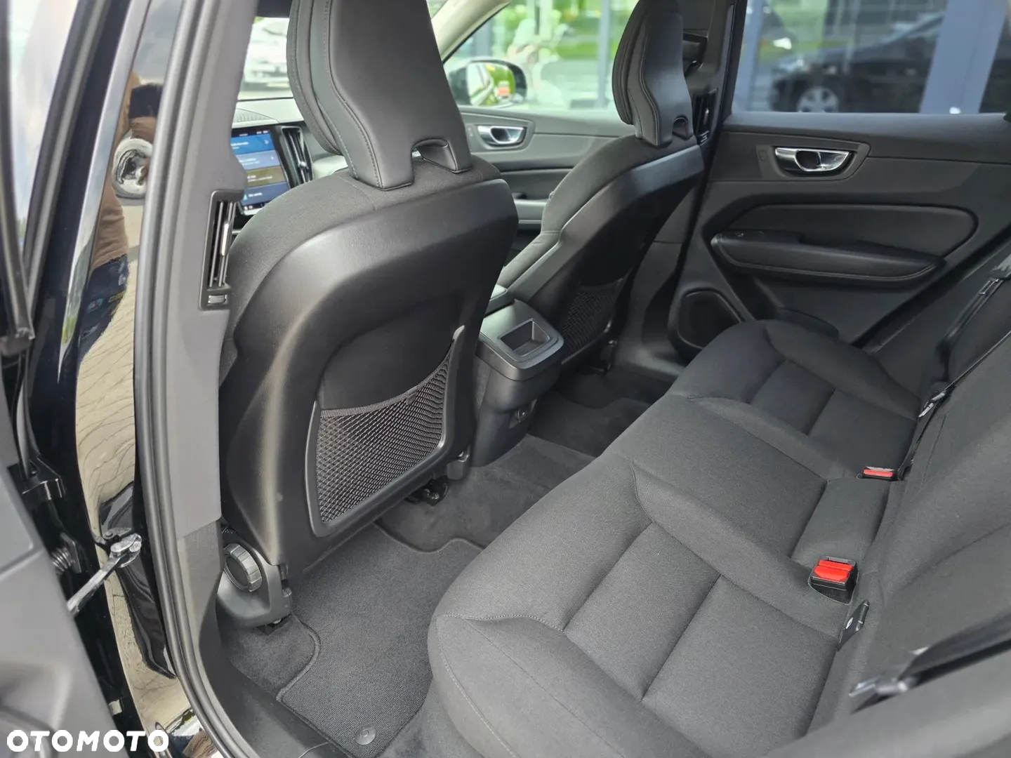 Volvo XC 60 D4 Momentum Pro - 30