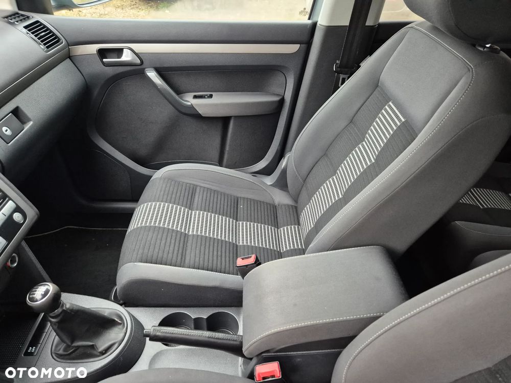 Volkswagen Touran 1.9 TDI DPF Blue Motion Trendline - 13