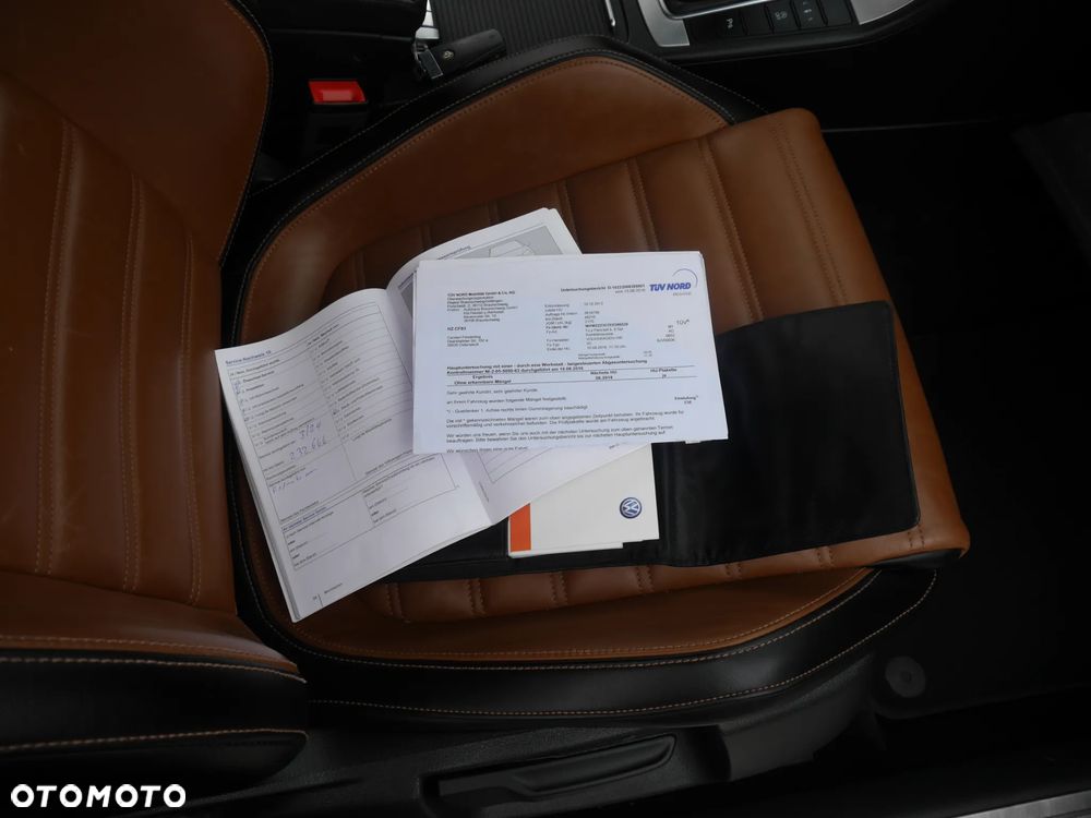 Volkswagen Passat Variant 2.0 TDI BlueMotion Technology Highline - 17