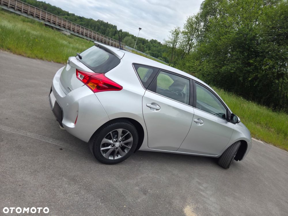 Toyota Auris 1.6 Valvematic Life - 6