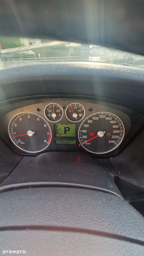 Ford Focus 1.6 Ghia - 9